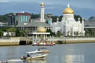 PBB Kecam UU Hukum Rajam Sampai Mati Brunei pada LGBT dan Perzinahan
